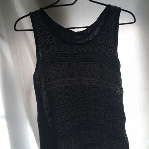 sleeveless top